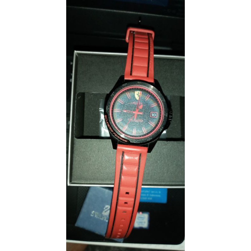 preloved jam tangan scuderia ferrari Original. no box. Ori 100%.