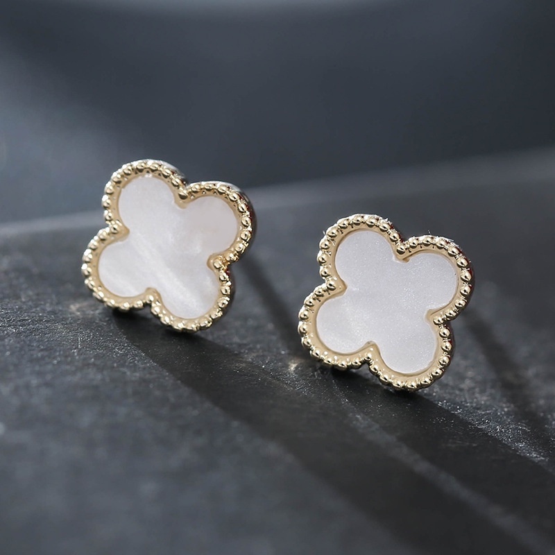 Anting Bentuk Daun Clover Gaya Korea Klasik Elegan Untuk Wanita