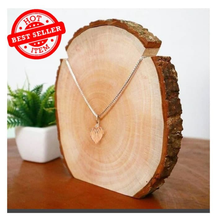 Wood slice necklace display pajangan kalung dari kayu