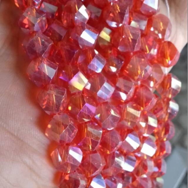 Kristal lilit merah 8mm