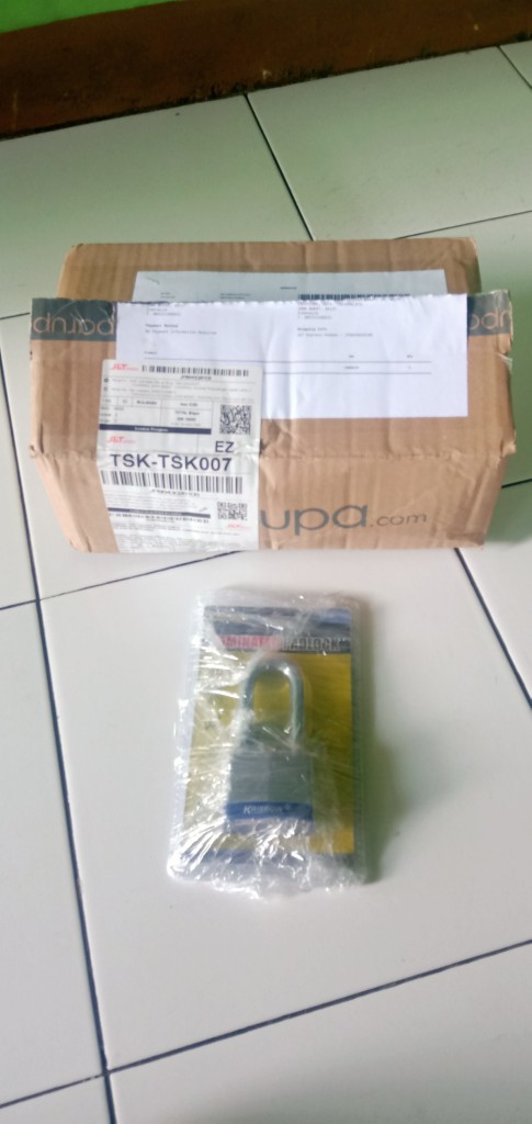 Krisbow Gembok Besi Laminasi Shackle Panjang 5 Cm