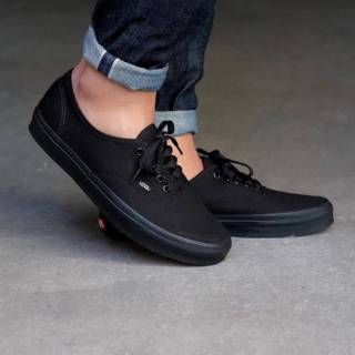 vans authentic full black original