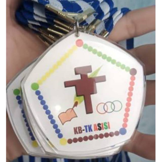 

Medali murah bahan stainles tempel stiker lapis resin hasil indah menawan dan awet pewarnaanya bebas