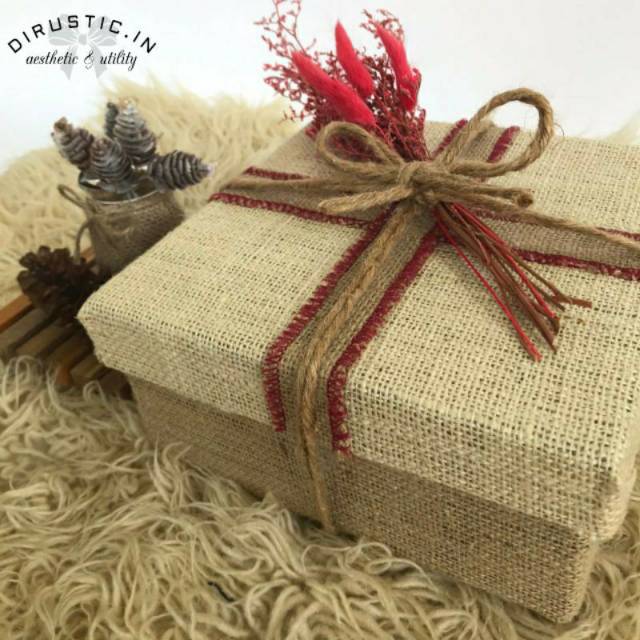 

hampers / box hampers / kotak kado vintage / Box Kado / Box Ristic / Box Custom / Hampers