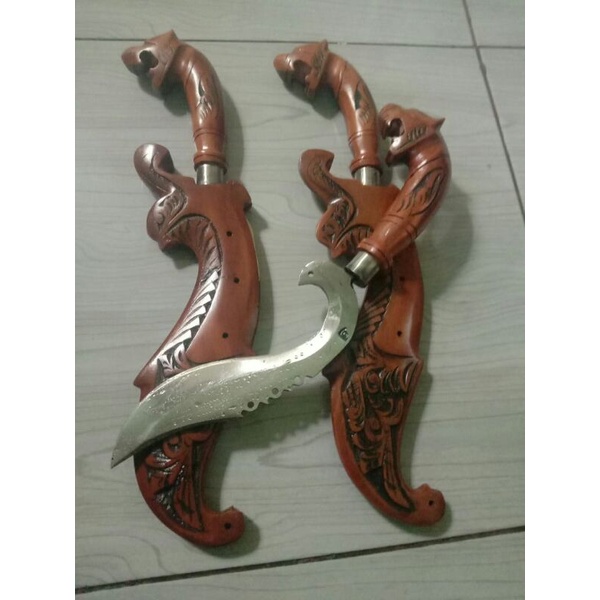 Kujang sunda asli gagang ukir macan