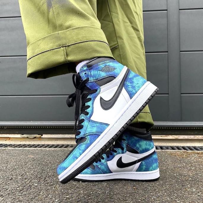 Sepatu Nike Air Jordan 1 Mid Tie Dye Premium Original Malikaikha