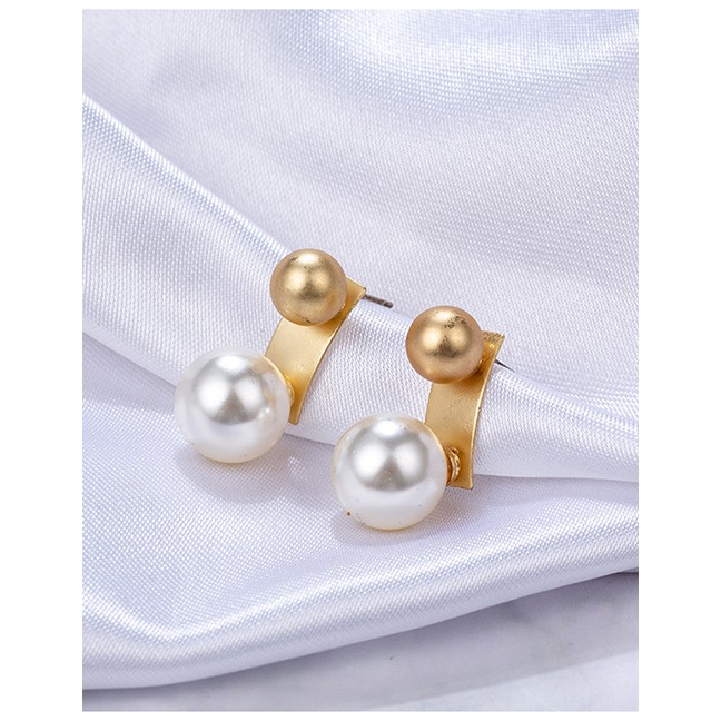 LRC Anting Tusuk Fashion Needle Pearl Flower Shell Irregular Earrings F38757