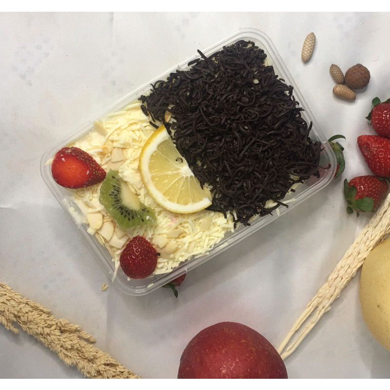 

salah buah topping coklat dan keju