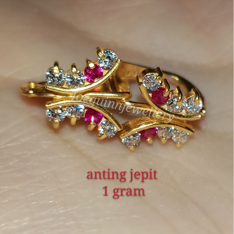 anting jepit kupu2 emas muda ready 1.5 gram lbh besar