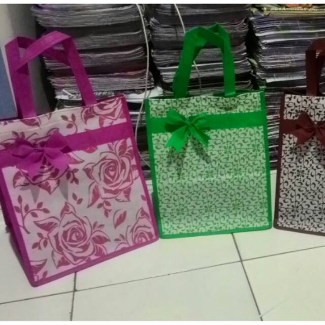 

TAS BERKAT HAJATAN TASYAKURAN READY TANPA PO