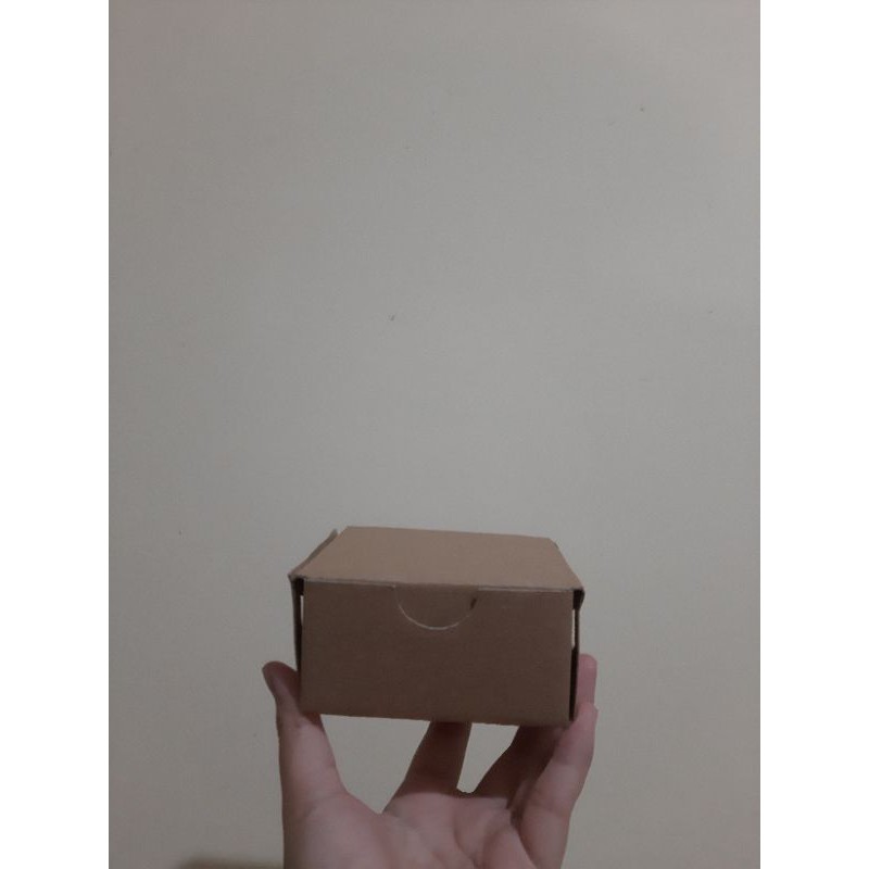 

kardus polos untuk tambahan packaging❣