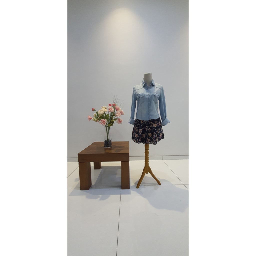 Kemeja jeans denim stradivarius lengan panjang wanita