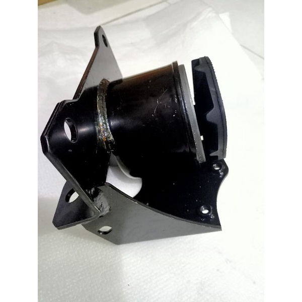 Engine mounting kiri ertiga