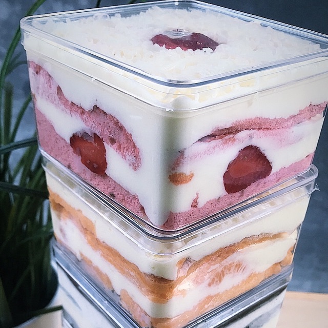 

Ogura cake Dessert Box