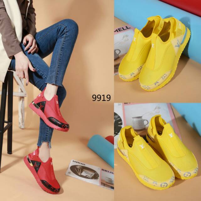 Restok LV Run-away Monogram Trainers #9919/10789