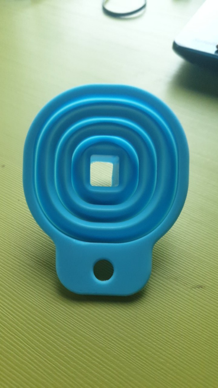 1pc Corong Lipat Mini Bahan Silikon Untuk Memasak