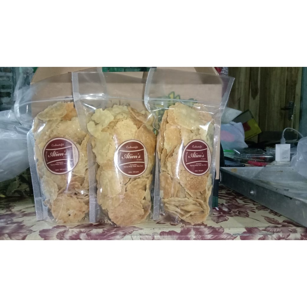 

KEMPLANG - Cemilan Khas Bojonegoro