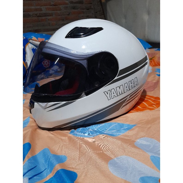 Helm full face Yamaha putih by cargloss.bekas berkualitas