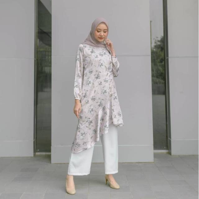 AIRA TUNIK BY KAMILA WARDROBE BLOSSOM M