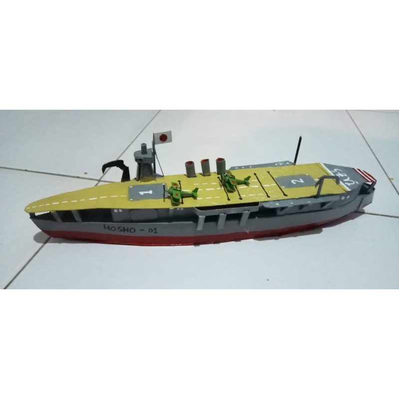 miniatur kapal induk Jepang Hosho