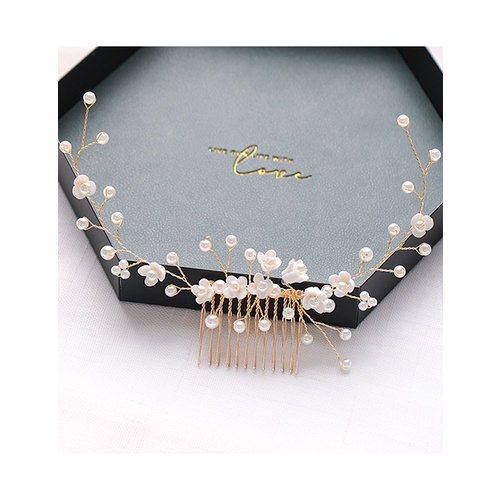 LRC Aksesoris rambut Fashion White Hand-woven Resin Hair Comb With Flowers