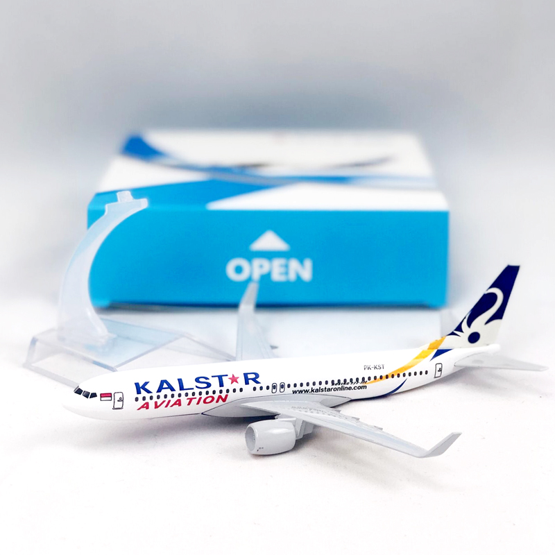 Model Pesawat Terbang Indonesia KA Airlines B737 Model KALSTR Boeing 737 Bahan Metal Solid Ukuran 16CM