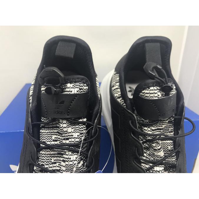 adidas xplr oreo