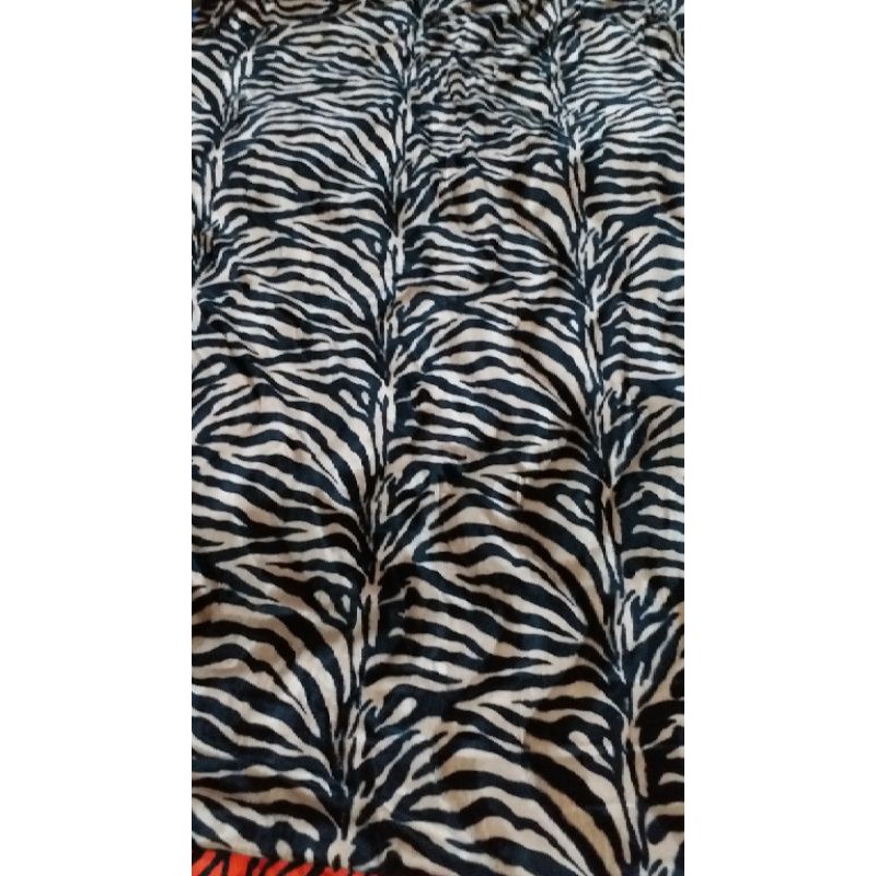 KAIN bulu motif animal (Bulu pendek seperti kain Bludru)