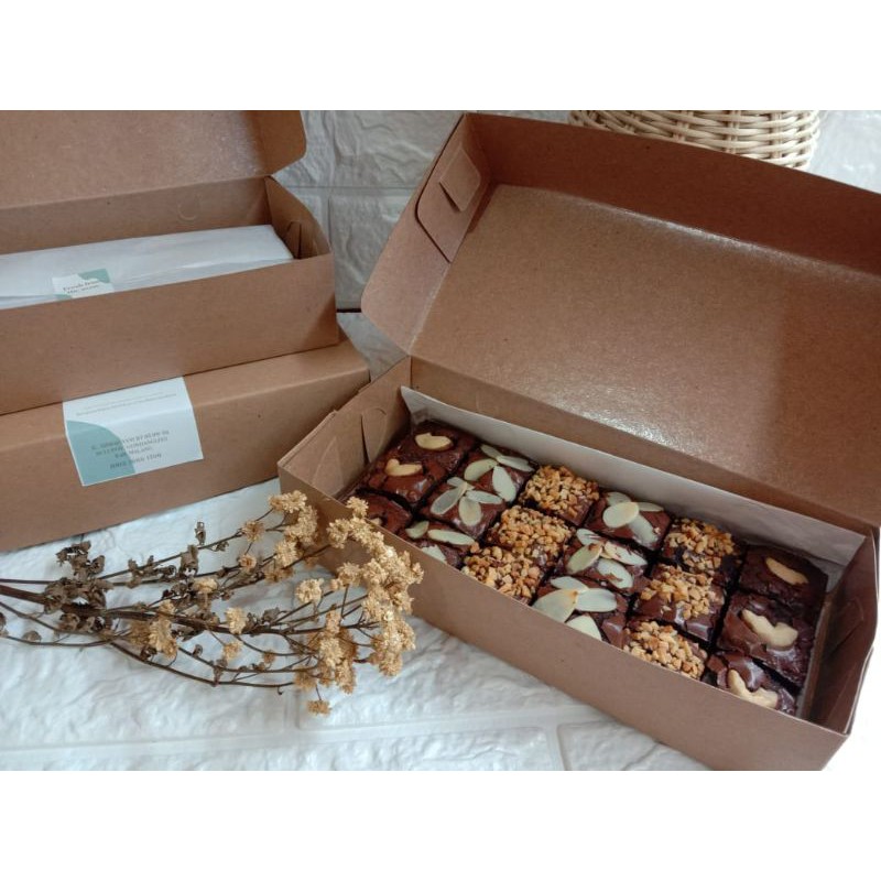 

Brownies Shiny 18 Potong