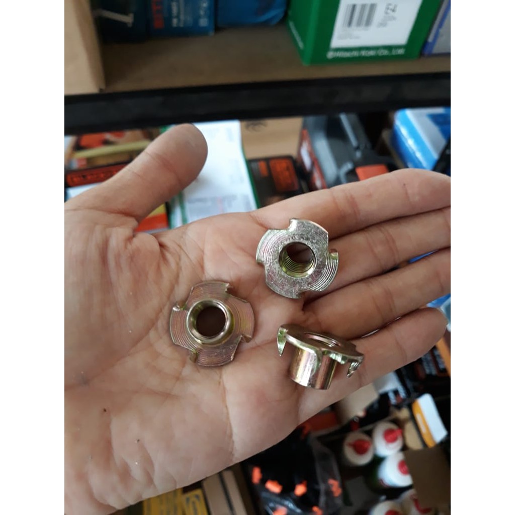 baut T nut M10 Tee nut mur baut tanam diameter 10mm / mur cakar 4 prong