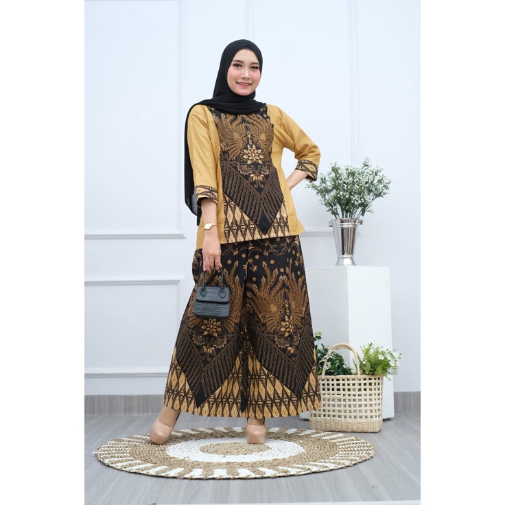 SETELAN SET KULOT / TUNIK BATIK WANITA KEKINIAN