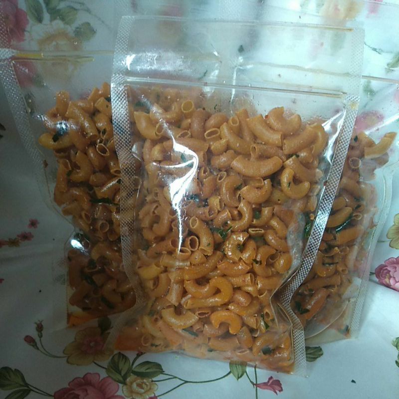 

MAKARONI / KERUPUK MAKARONI / SEBLAK MAKARONI / SEBRING MAKARONI / MAKARONI BALADO / MAKARONI PEDAS EXTRA DAUN JERUK