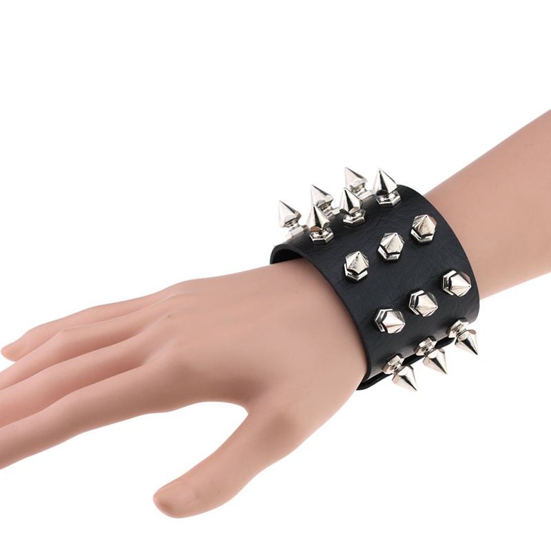 Gelang Bangle Kulit PU Hias Rivet Tiga Baris Gaya Punk Gothic Rock