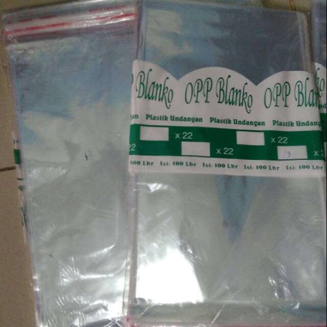 

Plastik OPP ukuran 14,5 x 22cm dengan perekat / lem