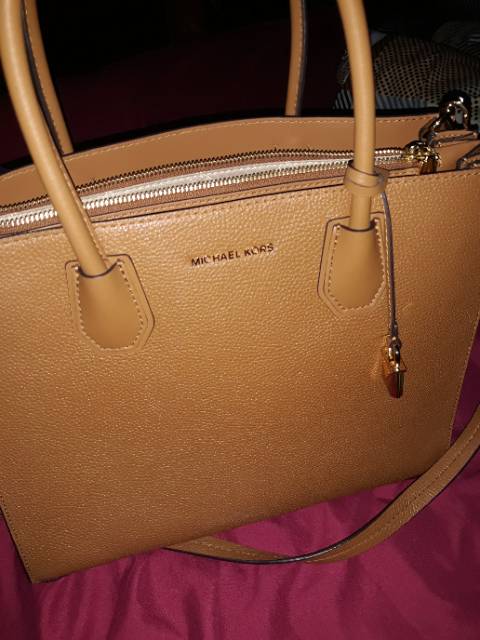 Michael Kors Mercer Large Pebbled Leather Accordion Tote Bag