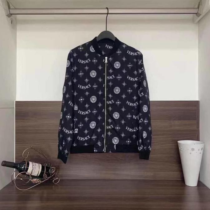 Barang Berkualitas Jaket Versace Pria Mirror 1:1 Quality / J004 CUCI GUDANG