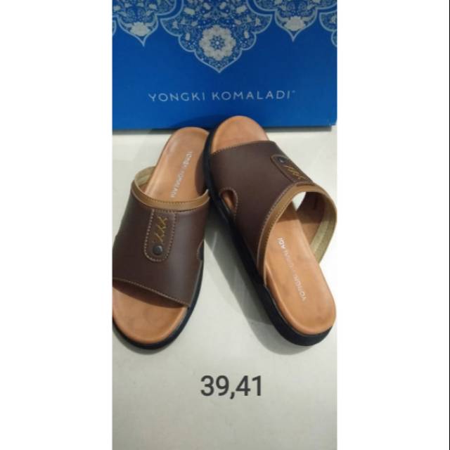 Sandal yongki komaladi ori matahari
