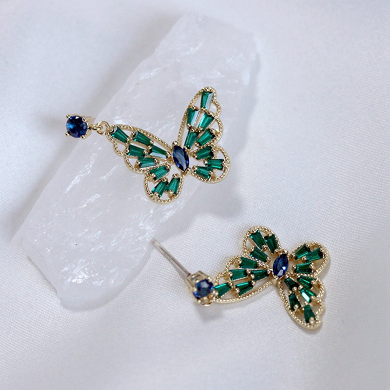 Anting Kait Gantung Desain Kupukupu Hollow Hias Zircon AAAAA Warna Hijau Berkilau Untuk Wanita