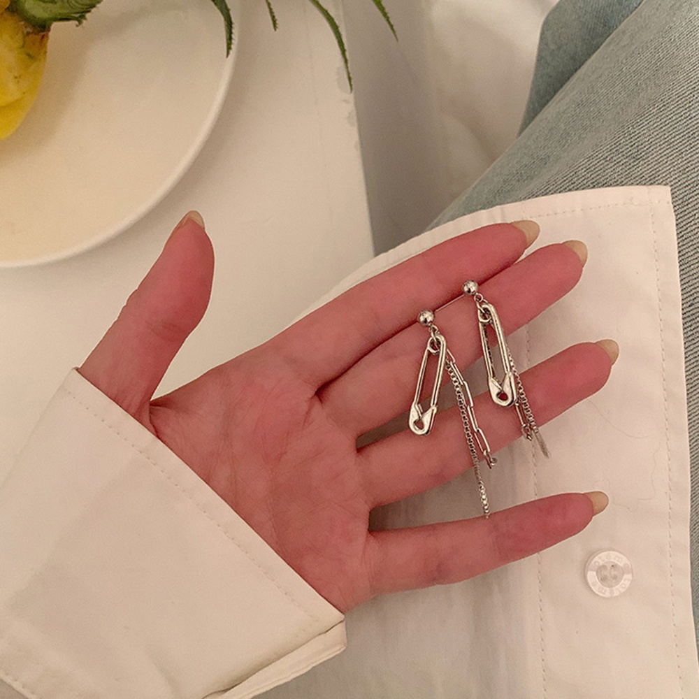 1 Pasang Anting Rantai Panjang Model Klip Kertas Warna Silver Untuk Wanita