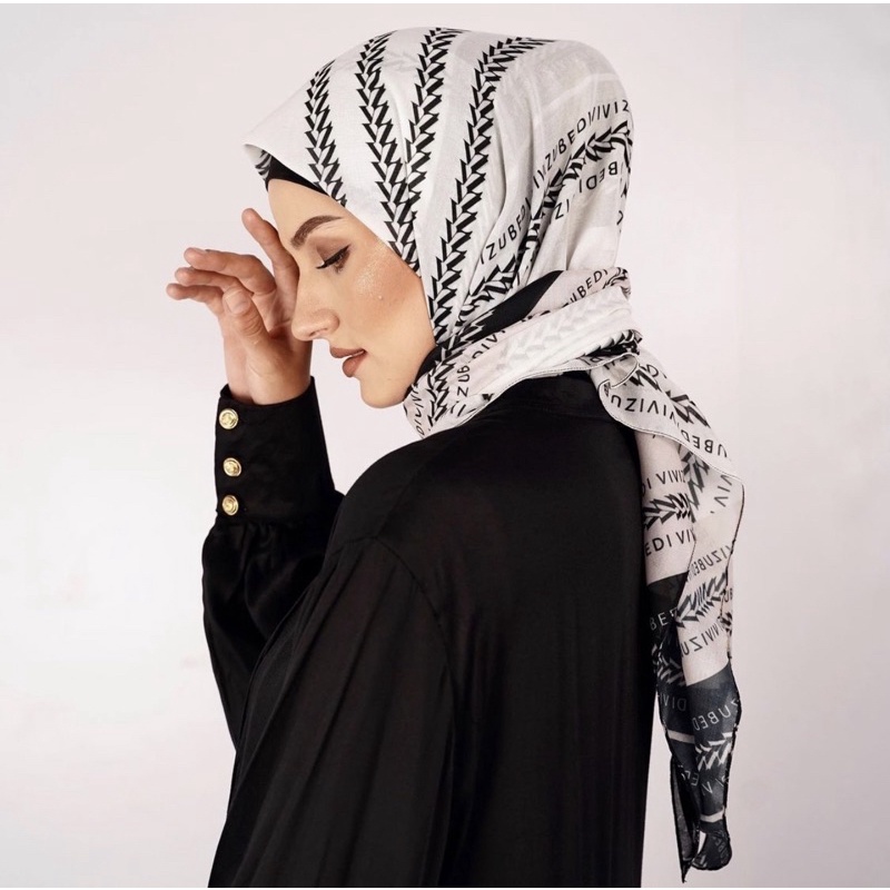 Preloved Zeamaya Scarf Vivi Zubedi (PUTIH)