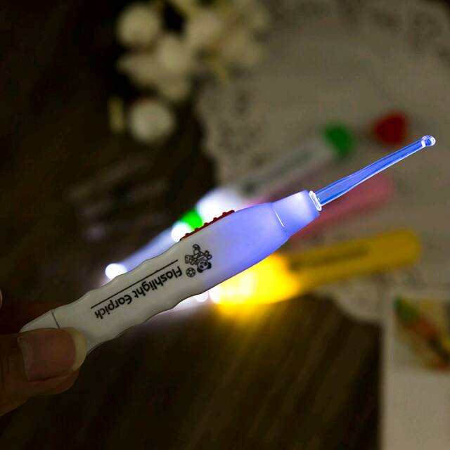 Korek Kuping Led