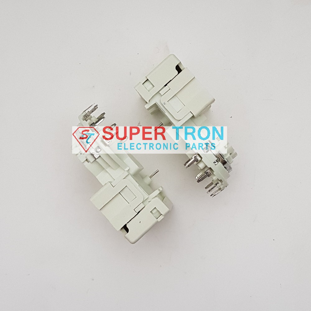 Soket CRT 10-2-402 8Pin