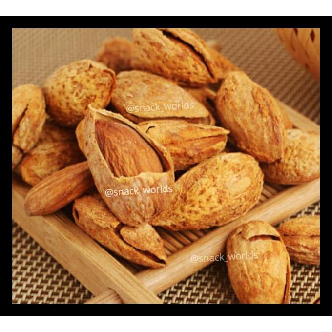 

BAYAR DITEMPAT 500GRAM ALMOND ROASTED ( KACANG PANGGANG ) USA CALIFORNIA IN SHELL BAKAR KODE 406