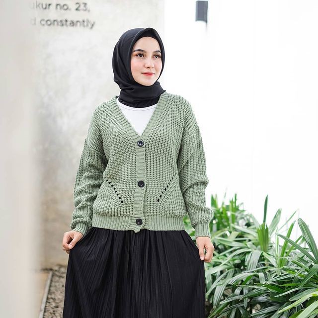 Cardigan Rajut Wanita Tebal