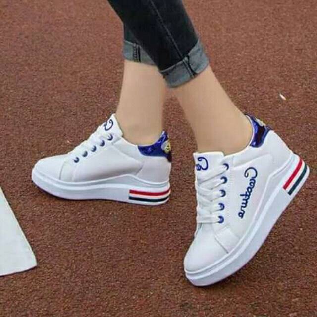 Sepatu 100.000 dapat 3 pcs
