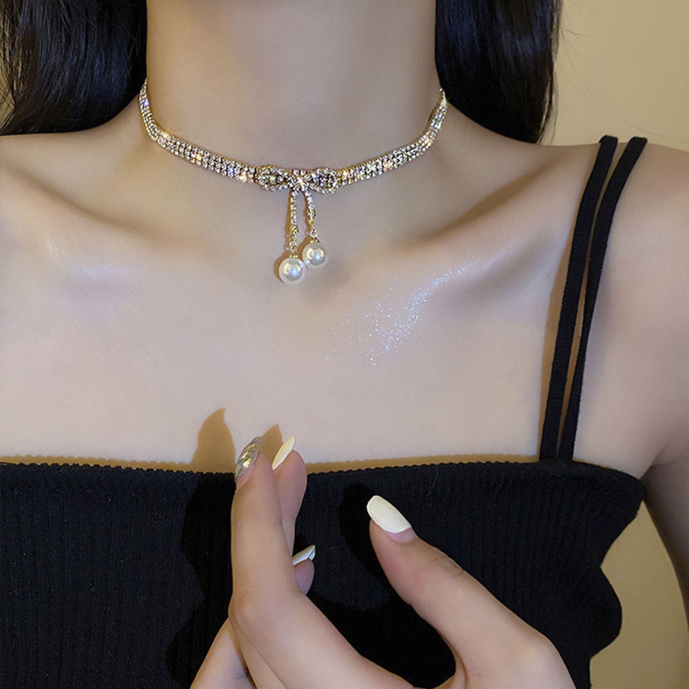 Kalung Choker Rantai Clavicle Desain Pita Hias Mutiara + Berlian Untuk Wanita 2022