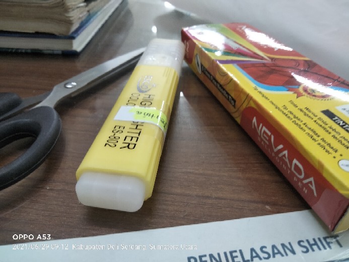 Gunting Sedang Junior 6 Inchi (best Seller)