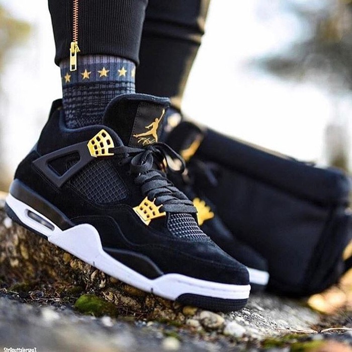 aj4 royalty