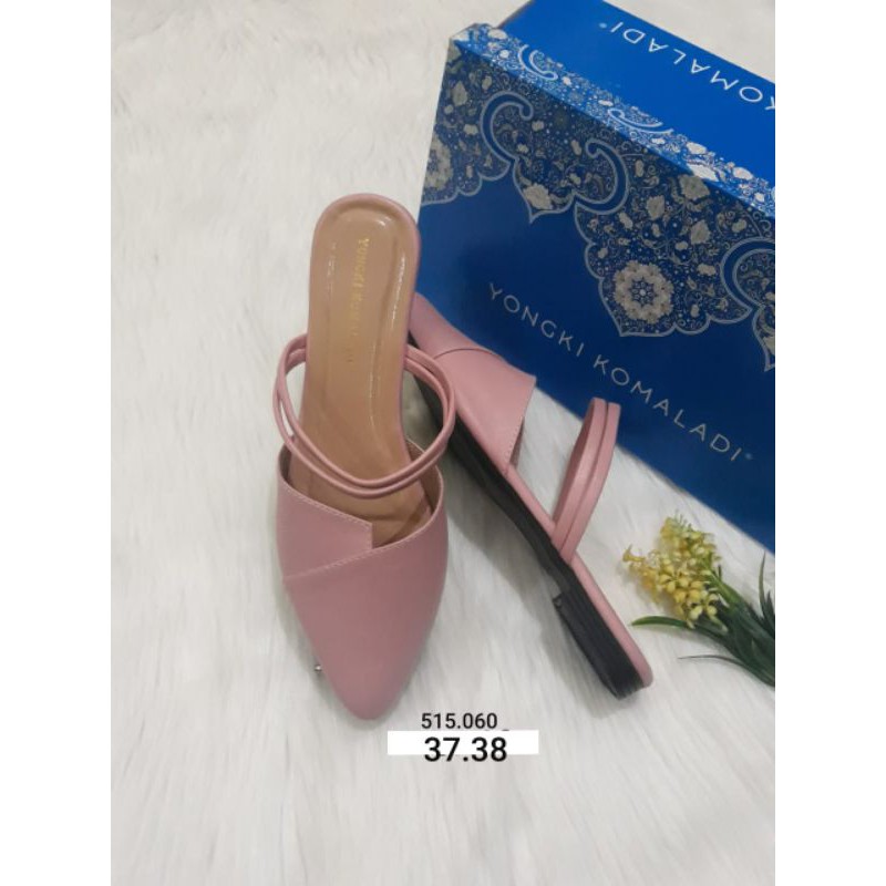 SandalWanitaBustongYongkiKomaladi
