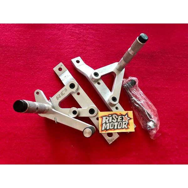 FOOTSTEP UNDERBONE RC3 FOR JUPITER Z